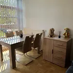 Aux Property - Apartment Am Rennplatz